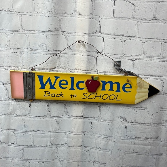 Welcome Back to school pencil door hanging - Picture 1 of 5